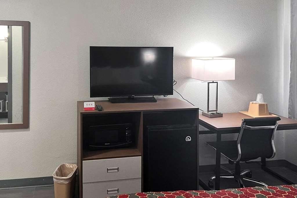 Econo Lodge Portage Room photo