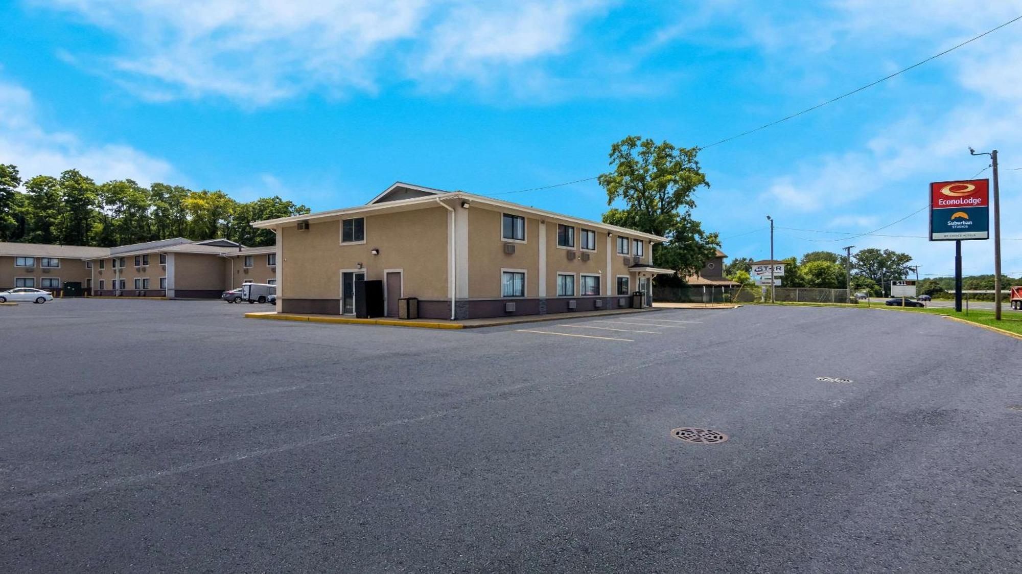 Econo Lodge Portage Exterior photo